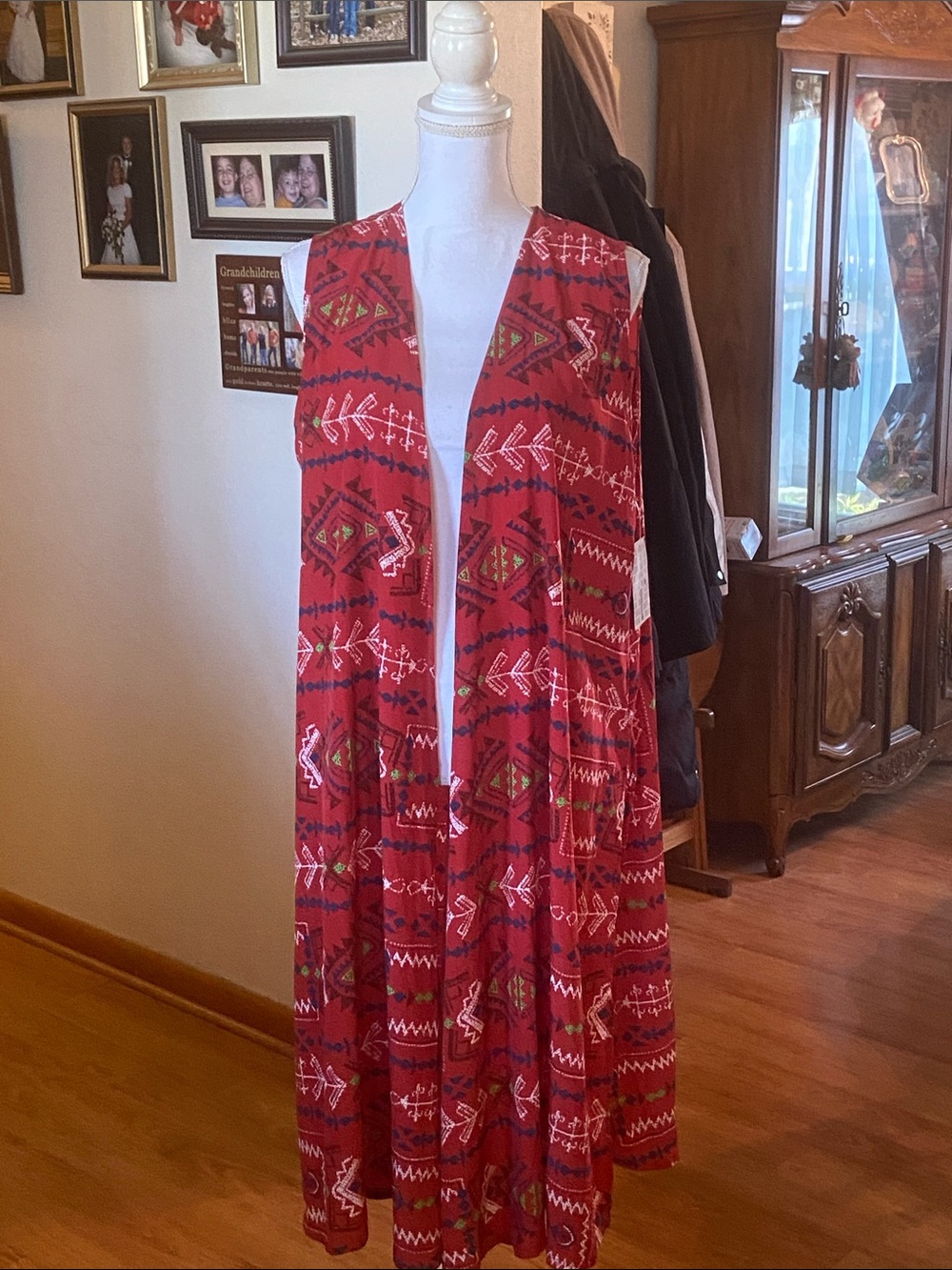 Lularoe Joy. Size large. NWT